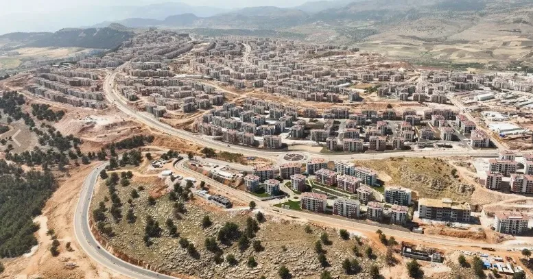 Adıyaman’ın En Büyük Enkazı Beton Değil, Sessizliktir